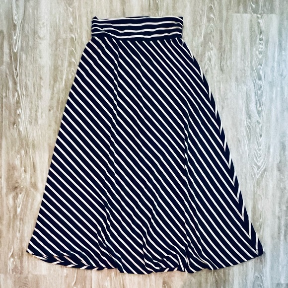 Joe B long maxi skirt - Picture 2 of 5